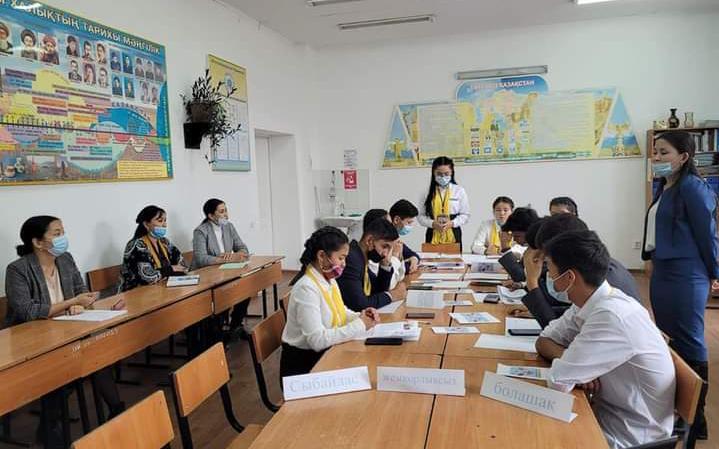 "Сыбайлас жемқорлықсыз қоғам" тақырыбында Адал ұрпақ тобының жетекшісі Ж.Конысбекова дөңгелек үстел өткізді.