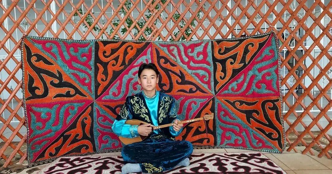 Ю.А.Гагрин атындағы #16 орта мектебінің 9-10 сынып оқушылары арасында еркін тақырыпта айтыс өткізілді.